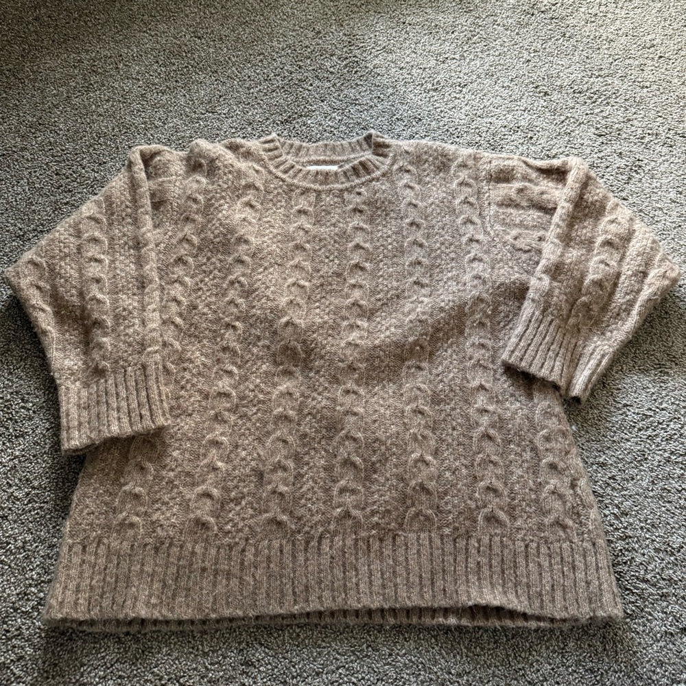 Ozma sweater